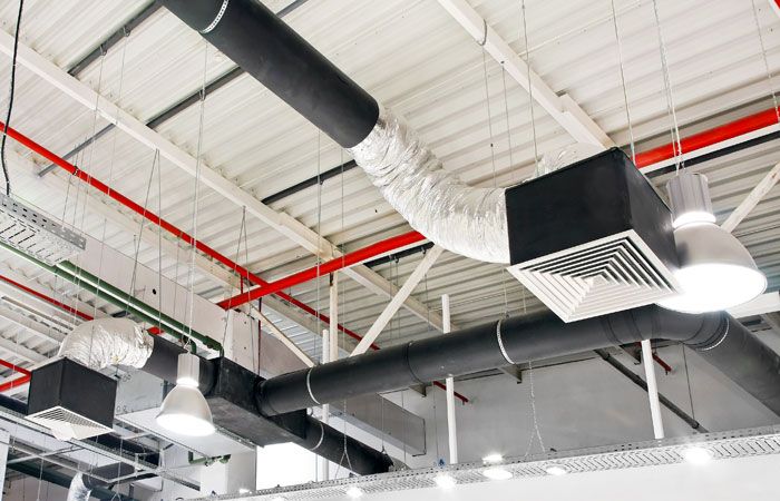 Установка промышленной системы вентиляции и кондиционирования для поддержания показателей воздуха