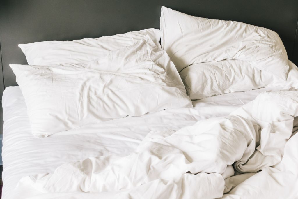 white-pillow-bed.jpg